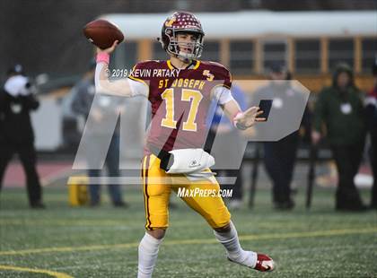 Thumbnail 2 in Daniel Hand vs. St. Joseph (CIAC Class L Final) photogallery.