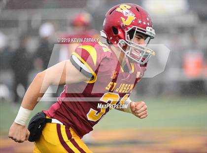 Thumbnail 2 in Daniel Hand vs. St. Joseph (CIAC Class L Final) photogallery.