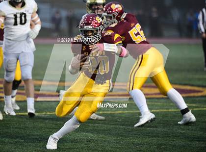 Thumbnail 3 in Daniel Hand vs. St. Joseph (CIAC Class L Final) photogallery.