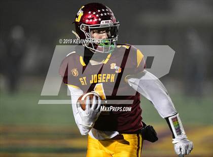 Thumbnail 2 in Daniel Hand vs. St. Joseph (CIAC Class L Final) photogallery.
