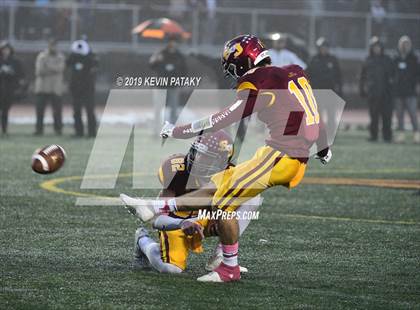 Thumbnail 3 in Daniel Hand vs. St. Joseph (CIAC Class L Final) photogallery.