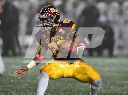 Thumbnail 3 in Daniel Hand vs. St. Joseph (CIAC Class L Final) photogallery.