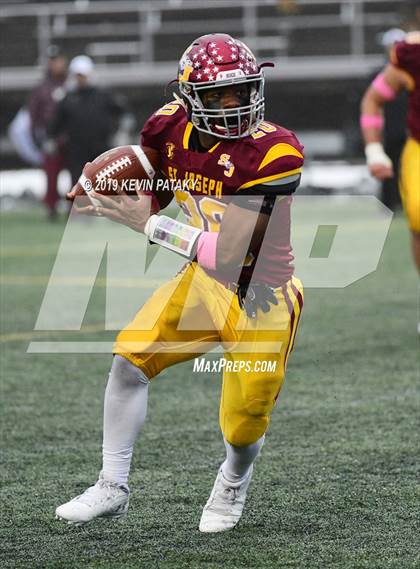 Thumbnail 3 in Daniel Hand vs. St. Joseph (CIAC Class L Final) photogallery.