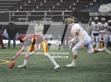 Thumbnail 2 in Daniel Hand vs. St. Joseph (CIAC Class L Final) photogallery.