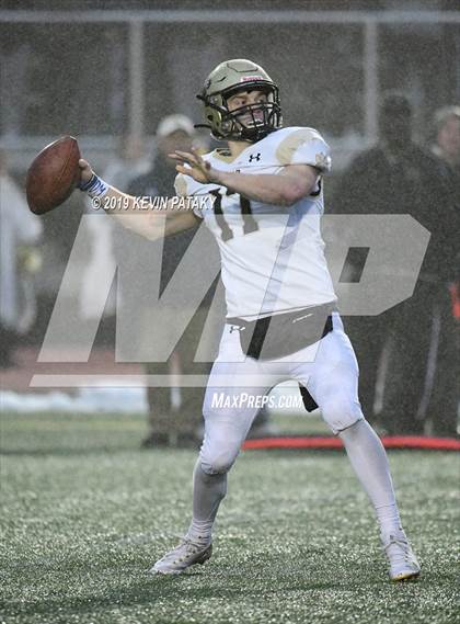 Thumbnail 2 in Daniel Hand vs. St. Joseph (CIAC Class L Final) photogallery.