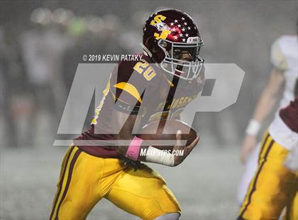 Thumbnail 3 in Daniel Hand vs. St. Joseph (CIAC Class L Final) photogallery.