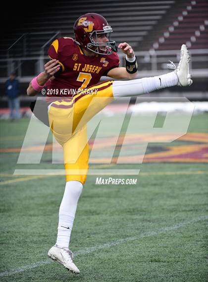 Thumbnail 2 in Daniel Hand vs. St. Joseph (CIAC Class L Final) photogallery.