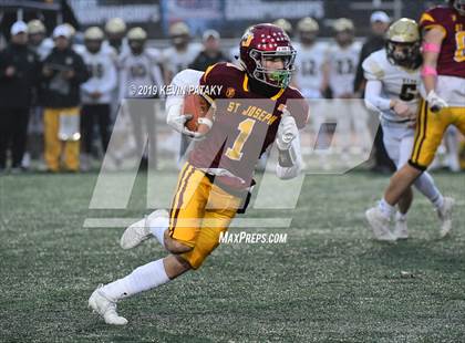 Thumbnail 3 in Daniel Hand vs. St. Joseph (CIAC Class L Final) photogallery.