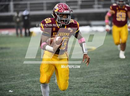 Thumbnail 3 in Daniel Hand vs. St. Joseph (CIAC Class L Final) photogallery.