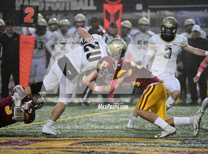Thumbnail 2 in Daniel Hand vs. St. Joseph (CIAC Class L Final) photogallery.