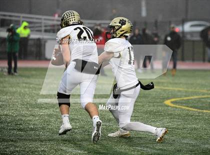 Thumbnail 2 in Daniel Hand vs. St. Joseph (CIAC Class L Final) photogallery.