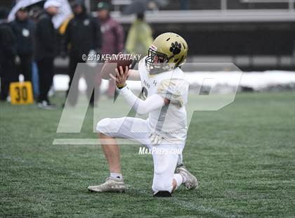 Thumbnail 3 in Daniel Hand vs. St. Joseph (CIAC Class L Final) photogallery.