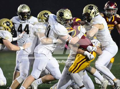 Thumbnail 3 in Daniel Hand vs. St. Joseph (CIAC Class L Final) photogallery.