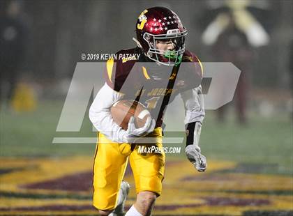 Thumbnail 3 in Daniel Hand vs. St. Joseph (CIAC Class L Final) photogallery.