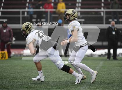 Thumbnail 1 in Daniel Hand vs. St. Joseph (CIAC Class L Final) photogallery.
