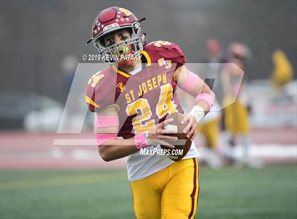 Thumbnail 3 in Daniel Hand vs. St. Joseph (CIAC Class L Final) photogallery.