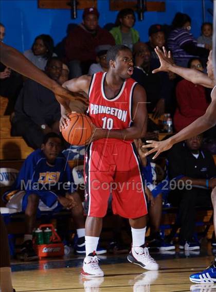 Thumbnail 1 in Thomas Edison vs Princeton Day Academy (Queens Jam Christmas Classic) photogallery.