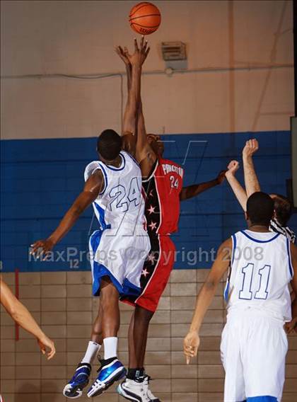 Thumbnail 1 in Thomas Edison vs Princeton Day Academy (Queens Jam Christmas Classic) photogallery.