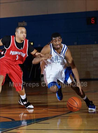 Thumbnail 1 in Thomas Edison vs Princeton Day Academy (Queens Jam Christmas Classic) photogallery.