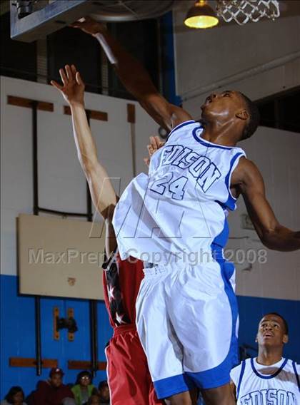 Thumbnail 1 in Thomas Edison vs Princeton Day Academy (Queens Jam Christmas Classic) photogallery.