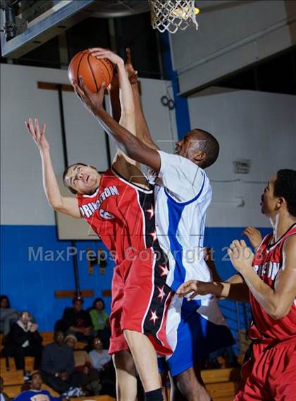 Thumbnail 3 in Thomas Edison vs Princeton Day Academy (Queens Jam Christmas Classic) photogallery.