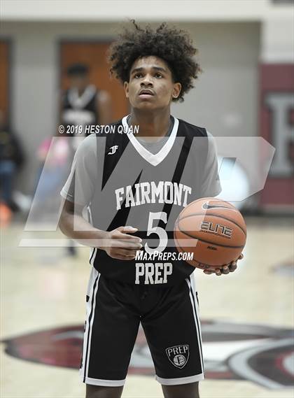 Thumbnail 2 in Ingraham vs. Fairmont Prep (Rancho Mirage Holiday Invitational) photogallery.