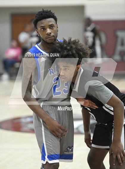 Thumbnail 3 in Ingraham vs. Fairmont Prep (Rancho Mirage Holiday Invitational) photogallery.