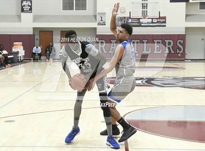 Thumbnail 2 in Ingraham vs. Fairmont Prep (Rancho Mirage Holiday Invitational) photogallery.