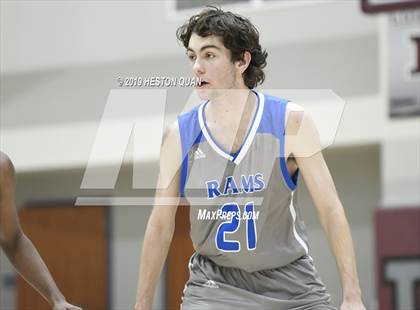 Thumbnail 3 in Ingraham vs. Fairmont Prep (Rancho Mirage Holiday Invitational) photogallery.