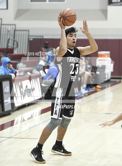 Thumbnail 1 in Ingraham vs. Fairmont Prep (Rancho Mirage Holiday Invitational) photogallery.