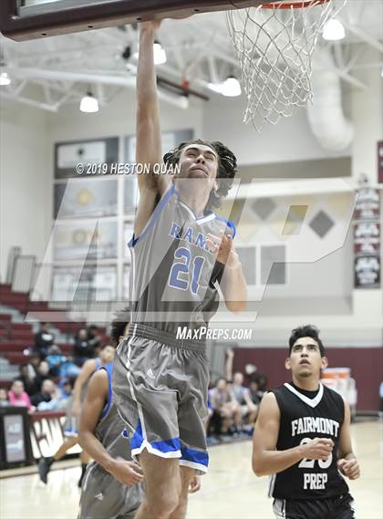 Thumbnail 2 in Ingraham vs. Fairmont Prep (Rancho Mirage Holiday Invitational) photogallery.
