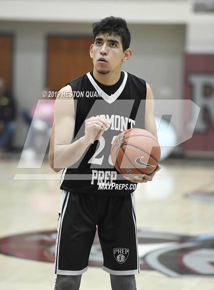 Thumbnail 2 in Ingraham vs. Fairmont Prep (Rancho Mirage Holiday Invitational) photogallery.