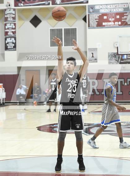 Thumbnail 1 in Ingraham vs. Fairmont Prep (Rancho Mirage Holiday Invitational) photogallery.