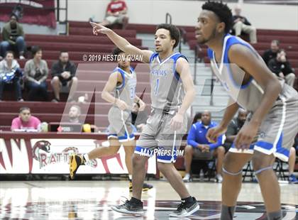 Thumbnail 3 in Ingraham vs. Fairmont Prep (Rancho Mirage Holiday Invitational) photogallery.