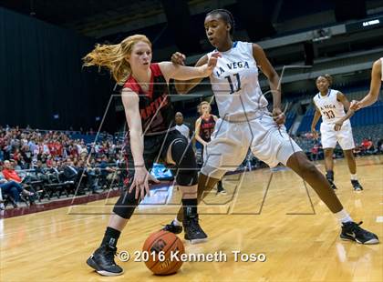 Thumbnail 2 in La Vega vs. Argyle (UIL 4A Final) photogallery.