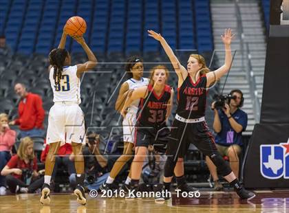 Thumbnail 3 in La Vega vs. Argyle (UIL 4A Final) photogallery.