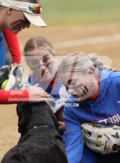 Thumbnail 1 in Goffstown vs. Winnacunnet (NHIAA Division I Quarterfinal) photogallery.