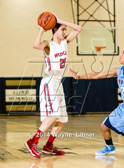 Thumbnail 3 in Iroquois vs Newport (Lloyd Memorial Invitational Tournament) photogallery.