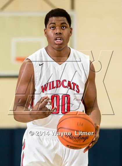 Thumbnail 2 in Iroquois vs Newport (Lloyd Memorial Invitational Tournament) photogallery.