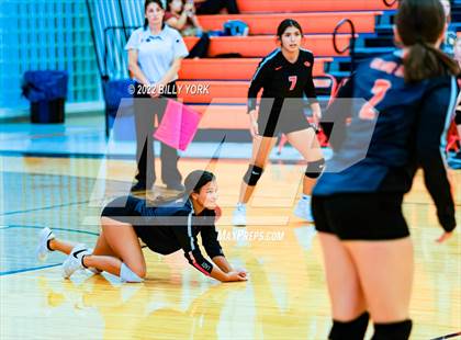 Thumbnail 1 in Grand Saline Indians vs Rains Wildcats photogallery.