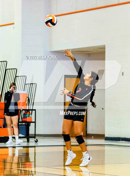 Thumbnail 1 in Grand Saline Indians vs Rains Wildcats photogallery.