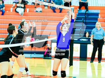 Thumbnail 1 in Grand Saline Indians vs Rains Wildcats photogallery.