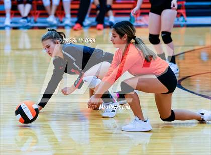 Thumbnail 3 in Grand Saline Indians vs Rains Wildcats photogallery.