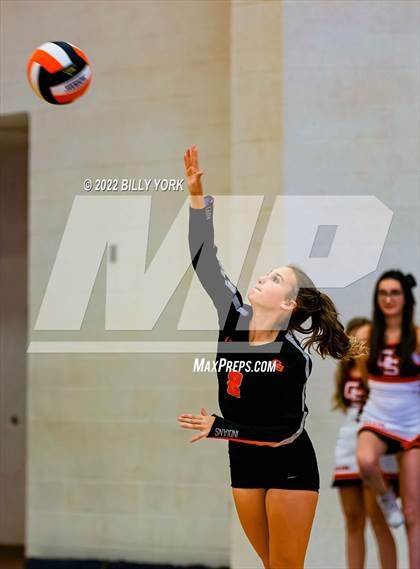 Thumbnail 1 in Grand Saline Indians vs Rains Wildcats photogallery.