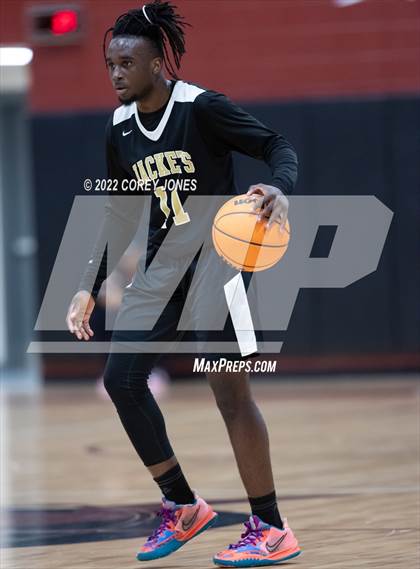 Thumbnail 3 in Wayne County vs Warner Robins  photogallery.