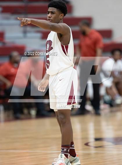 Thumbnail 3 in Wayne County vs Warner Robins  photogallery.