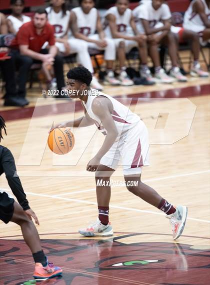 Thumbnail 2 in Wayne County vs Warner Robins  photogallery.