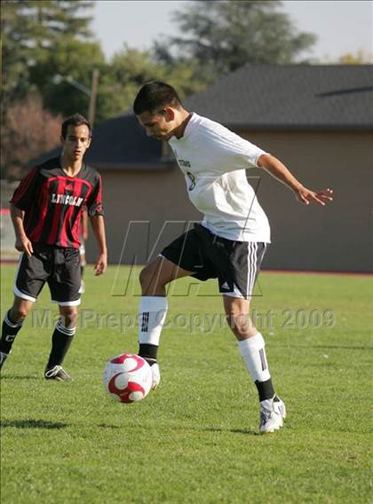 Thumbnail 3 in Chavez @ Lincoln photogallery.