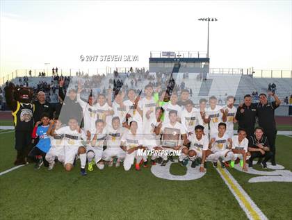Thumbnail 1 in Godinez vs. Santa Maria (CIF SoCal Regional D2 Final) photogallery.