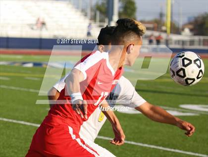 Thumbnail 2 in Godinez vs. Santa Maria (CIF SoCal Regional D2 Final) photogallery.